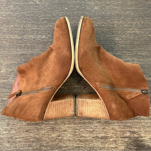 Urban Outfitters Ecote camel tan cow suede ankle boot booties women 9 block heel - Picture 2 of 9
